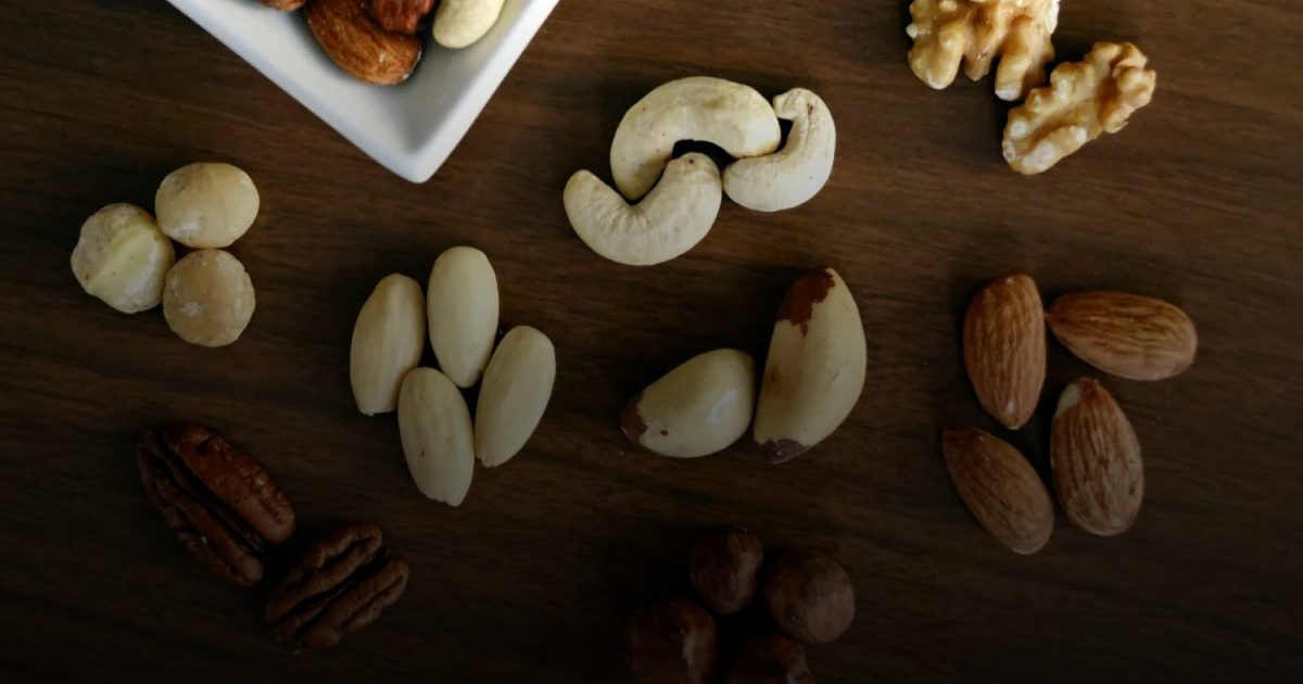 "الجوز البرازيلي".. منجم السيلينيوم الذي يحمي غدة البروستاتا