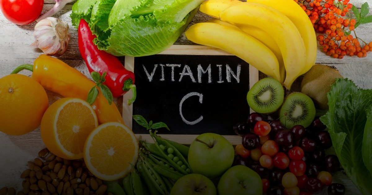 دراسة علمية تكشف: فيتامين C يحمي الرئتين والميتوكوندريا من أضرار جزيئات تلوث الهواء الدقيقة