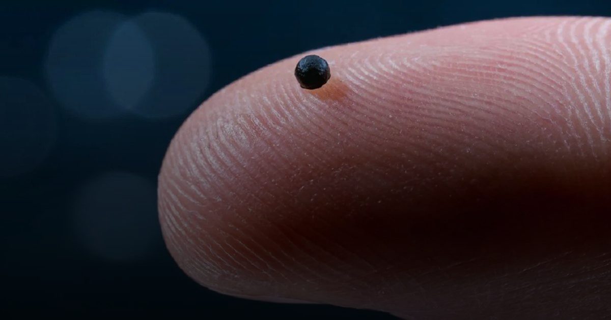 روبوتات مغناطيسية متناهية الصغر تذيب جلطات الدماغ بدقة عالية