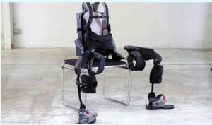 كوريا الجنوبية:  روبوت قابل للارتداء يساعد مرضى الشلل النصفي على المشي