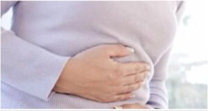 آلام البطن بعد الأكل أسباب بسيطة وأخرى خطيرة