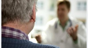 عُقيدات الغدة الدرقية الحميدة تهدد كبار السن بأمراض القلب والعظام