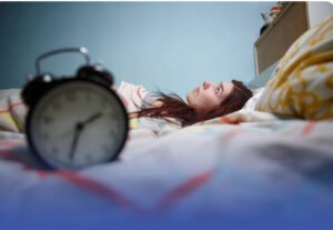 قلة النوم وضغط الدم وضعف الإدراك.. وتهديد الدماغ