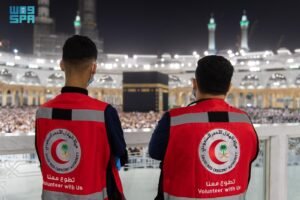 42699 متطوعًا ومتطوعة يُضيئون مكة بعطائهم الإنساني