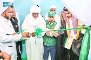 مركز الملك سلمان للإغاثة يسلم معدات طبية لدعم القطاع الصحي في تشاد