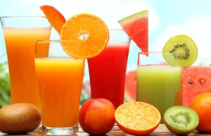 منها العنب والنعناع والشاي الأخضر .. عصائر ومشروبات صحية تخفف الصداع