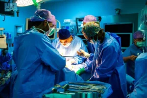 “التخصصي” ينقذ ساق طفل من البتر بعد استئصال ورم عظمي خبيث