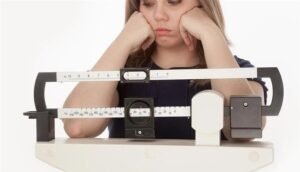 تحذير من مخاطر صورة المراهق عن وزنه