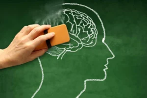النسيان قد يكون خطيراً ومقلقاً مع تكرار بعض الأسئلة