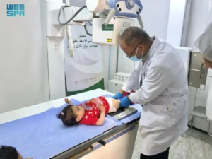 عيادات مركز الملك سلمان للإغاثة تقدم خدماتها الصحية لـ 8.428 حالة