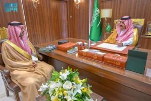 أمير منطقة حائل يطّلع على استعدادات مبادرة “امش 30” وتقرير الأداء الصحي للربع الأول من 2025