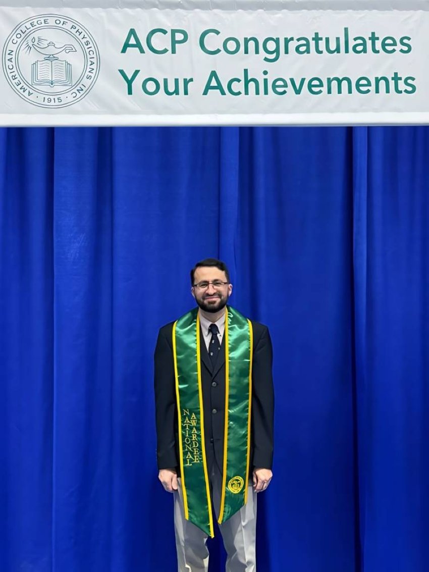 د.محمود الجرف…أول شخصية غير أمريكية تتوج بجائزة وينبرغر من الكلية الأمريكية للأطباء 