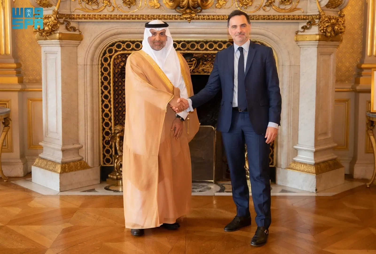 وزير الصحة يلتقي الوزير الفرنسي للتجارة الخارجية ويشهدان توقيع مذكرة تفاهم في مجال التكنولوجيا الصحية 