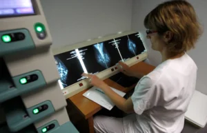 دراسة: بعض حالات سرطان الثدي المبكرة قد لا تحتاج لجراحة بعد العلاج الكيميائي