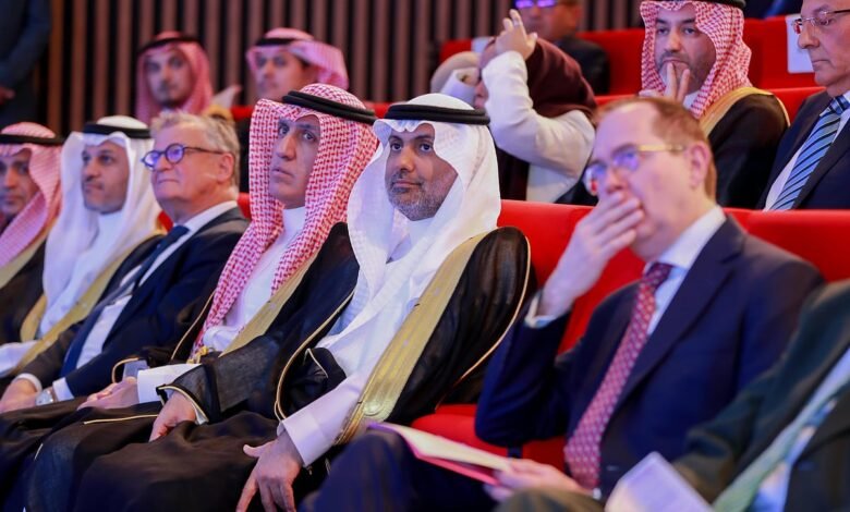 وزير الصحة يعقد اجتماعات رفيعة في باريس ويشهد توقيع 3 مذكرات تفاهم لتعزيز الشراكة الصحية مع فرنسا 