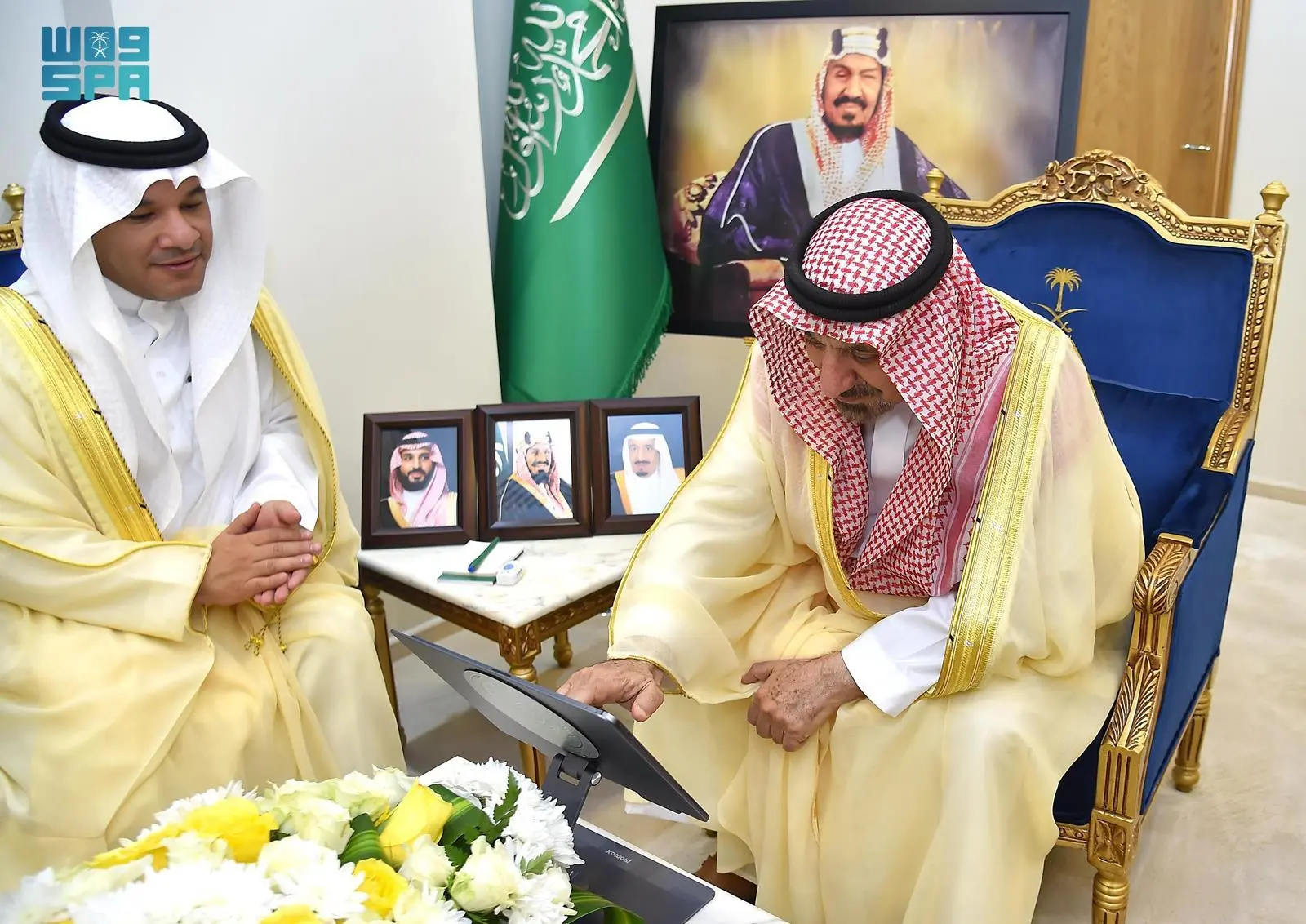 الأمير جلوي بن عبدالعزيز يطلق برامج التواصل الاجتماعي لمدينة نجران الصحية 