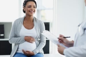 الحمل يوفر بعض الحماية ضد كوفيد طويل الأمد