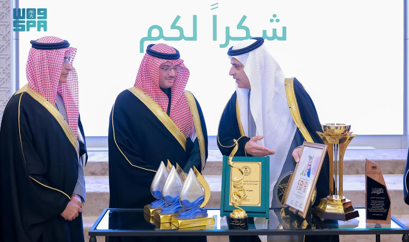 محافظ الأحساء يرعى حفل تخريج الدفعة الأولى من كلية الموسى للعلوم الصحية 