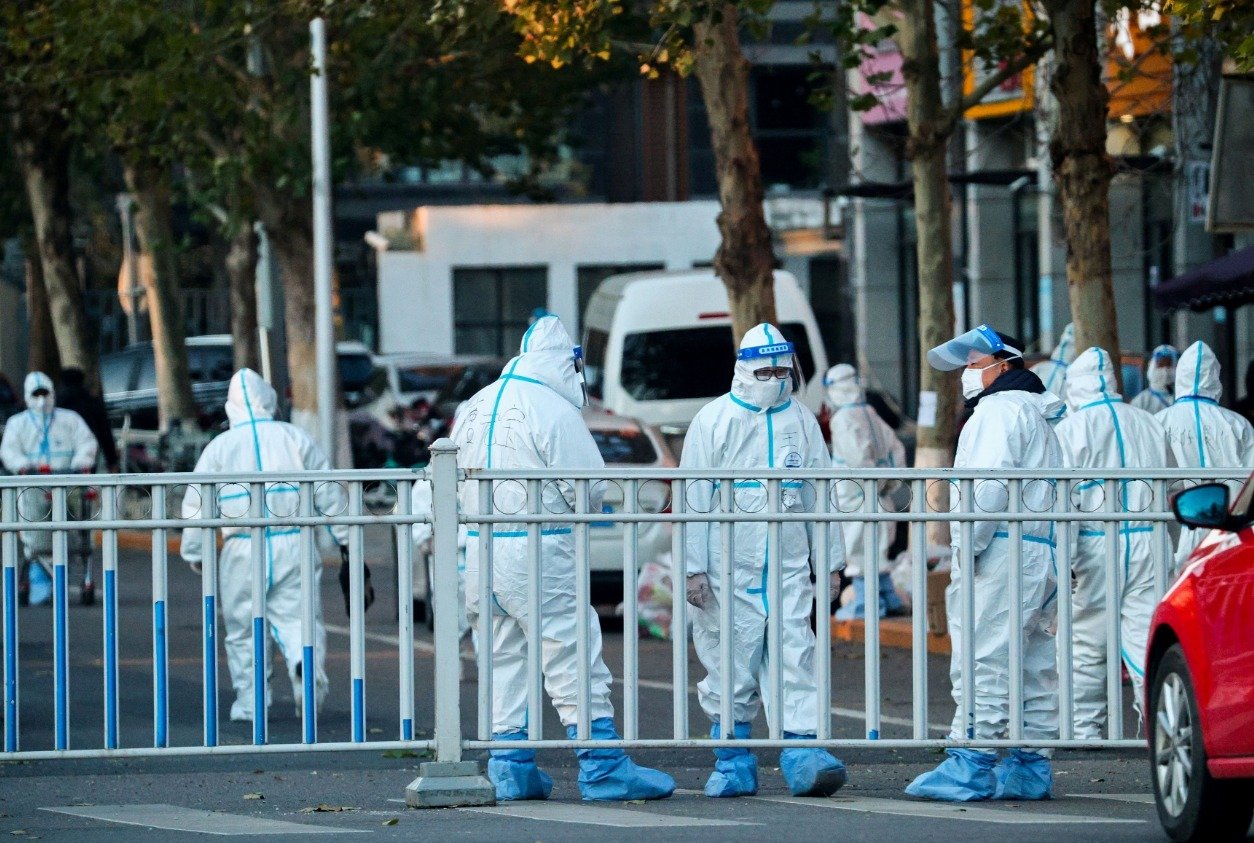 البيت الأبيض ينشر “أدلة” على نشأة كورونا في مختبر بالصين 