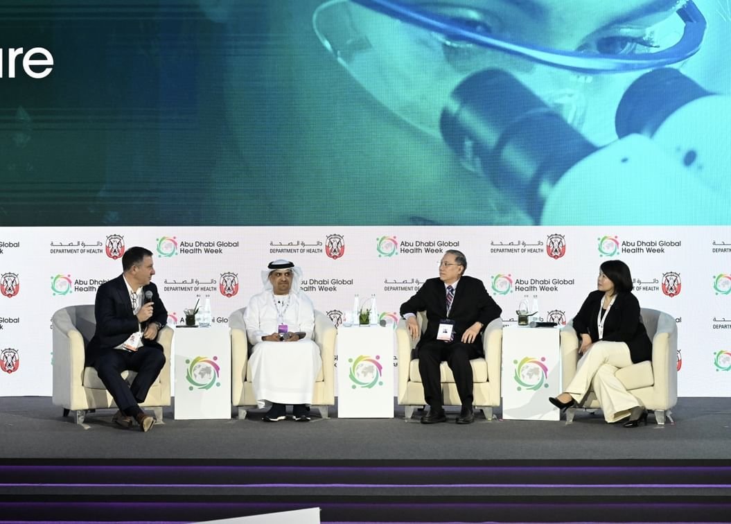 أسبوع أبوظبي للصحة” يناقش مستقبل مهنة الطب في عصر التكنولوجيا المتقدمة 