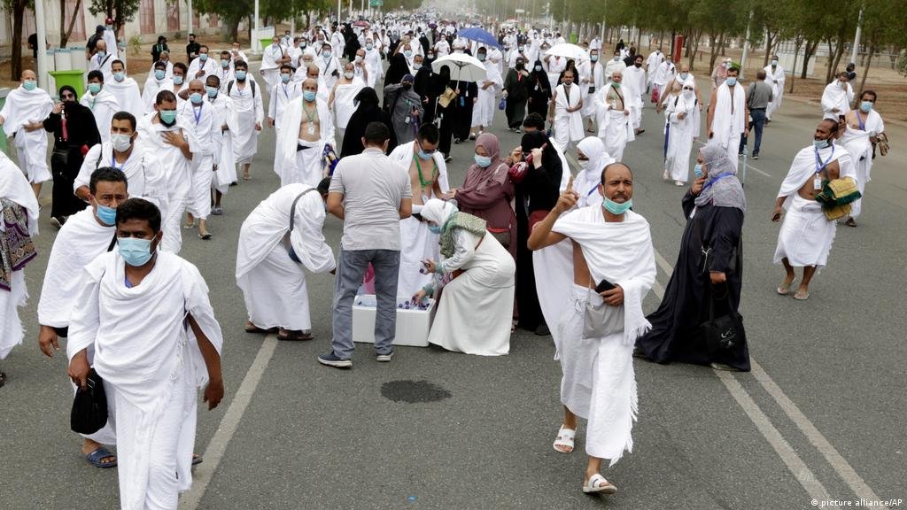 المشاكل الجلدية أثناء الحج ..  التهاب الثنايا الجلدية أو التسلخات 