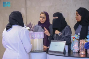  مستشفى قوى الأمن بالرياض يحتفي بدور القابلات بفعالية توعوية