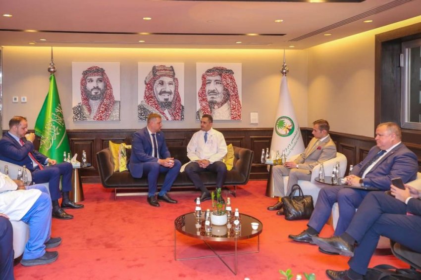 “التخصصي”يستقبل وزير الصحة السلوفاكي 