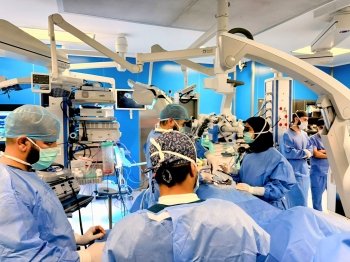 إجراء عملية لعلاج خشونة الركبة بدون تدخل جراحي بالمدينة المنورة 