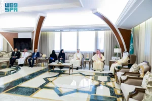 أمير الشرقية يستقبل منسوبي التجمّع الصحي الفائزين بميداليات معرض جنيف الدولي للاختراعات