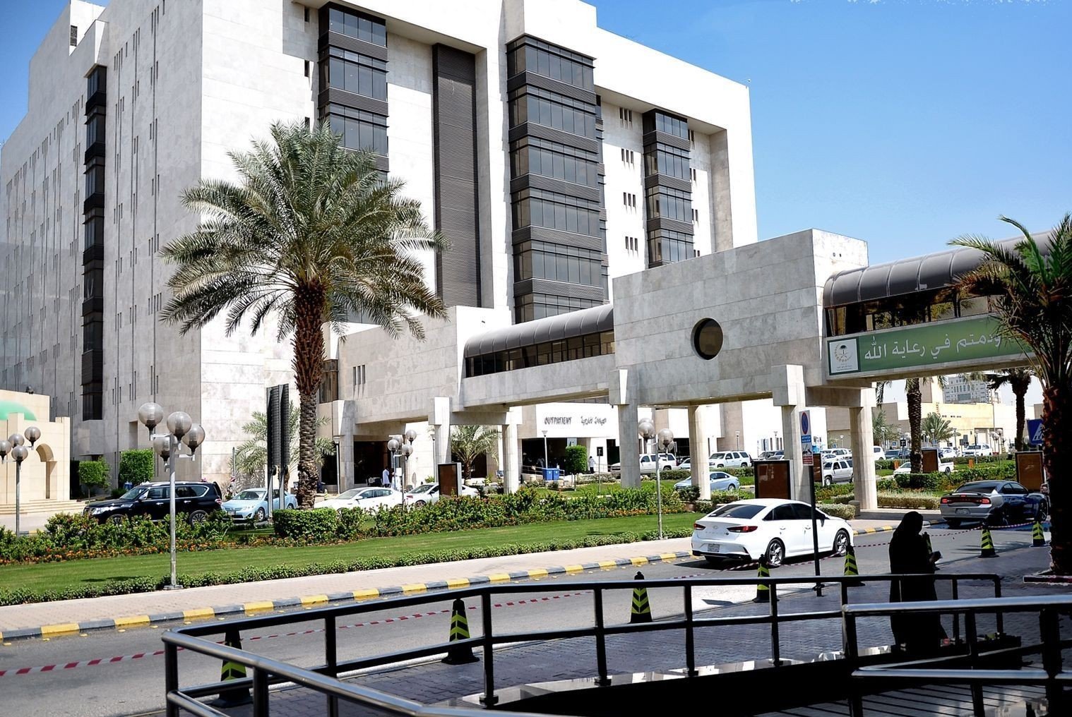 لطفل وبدون جراحة .. “فهد الطبية” تنجح في علاج ورم عظمي نادر في العمود الفقري العنقي