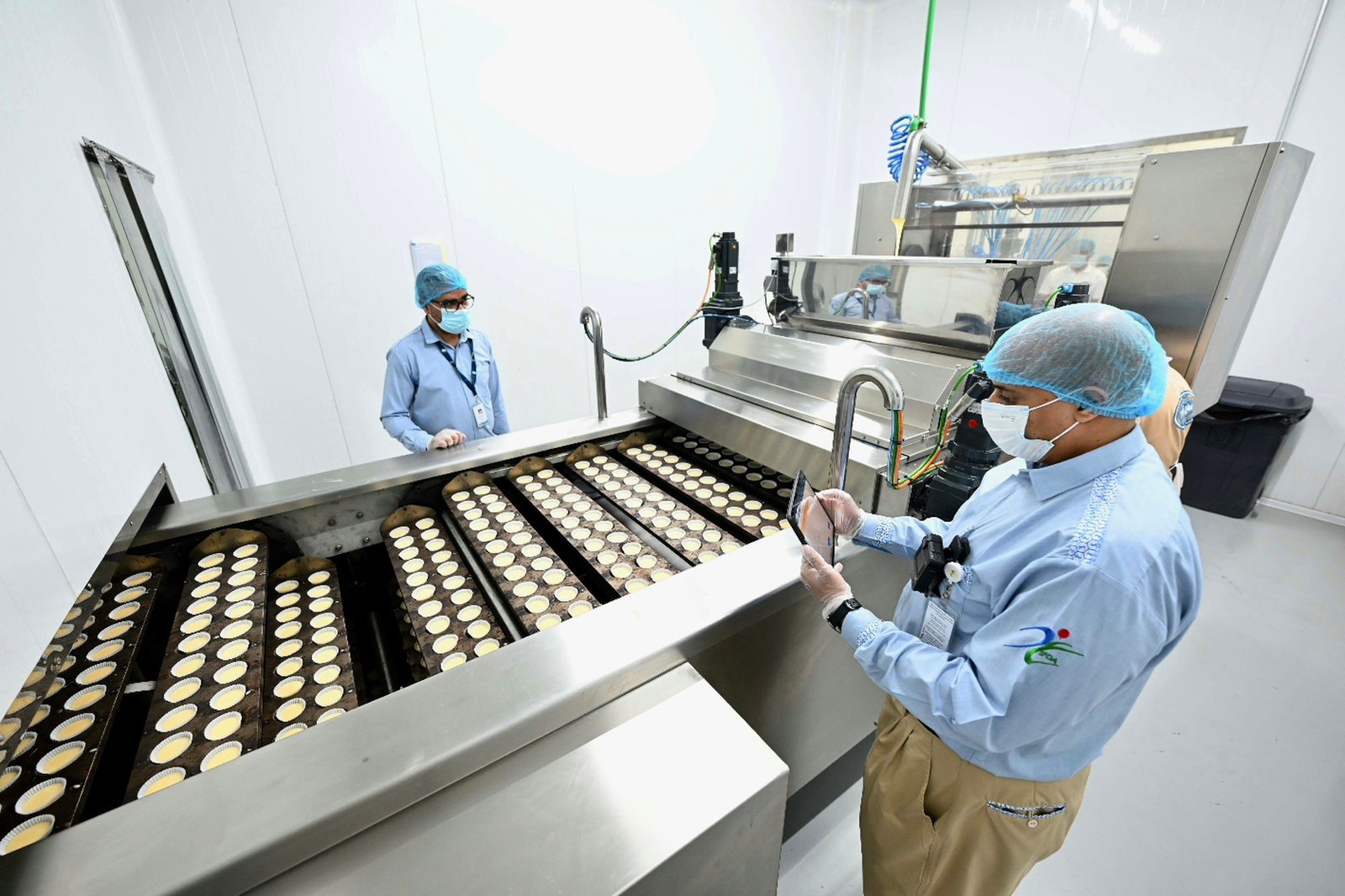 الغذاء والدواء” تنفّذ حملات رقابية موسعة على المصانع الغذائية استعدادًا لموسم الحج 