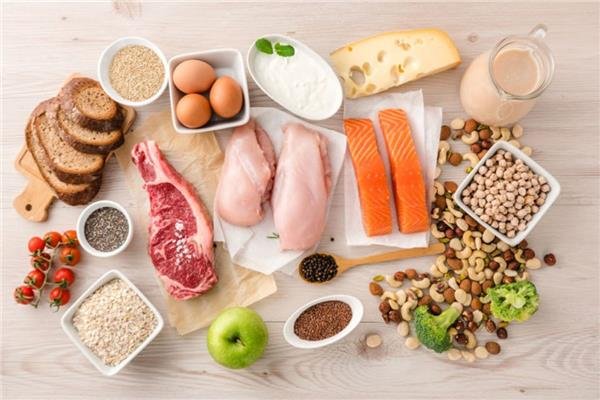 هذه الأطعمة تبني العضلات بعد سن الأربعين 