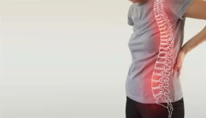 انحناء الظهر مع التقدم في العمر.. حلول لتفاديه
