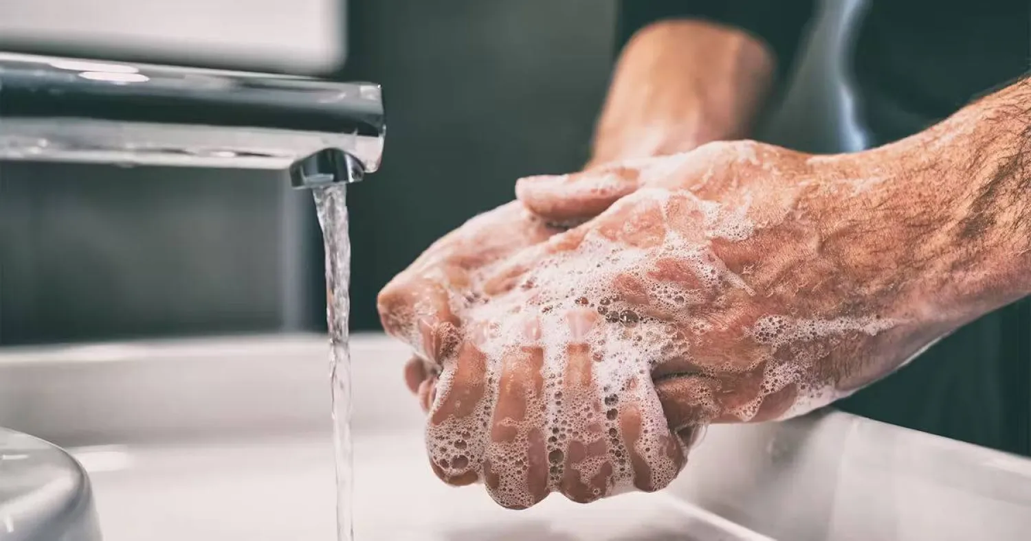 في اليوم العالمي لنظافة اليدين.. خرافات عن طرق التنظيف 