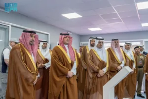 وزير الداخلية يدشّن المستشفى الميداني التابع للوزارة في عرفات