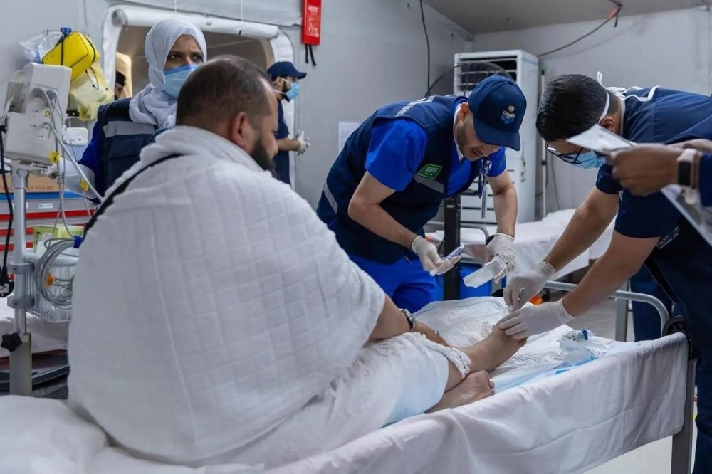 الإخلاء الطبي الجوي في ‫وزارة الدفاع ينقذ حاجًا إندونيسيًا بعد توقّف قلبه 