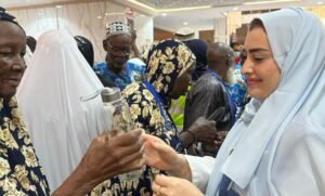 فريق الصحة السكانية يواصل جولاته الميدانية للارتقاء بصحة الحجاج