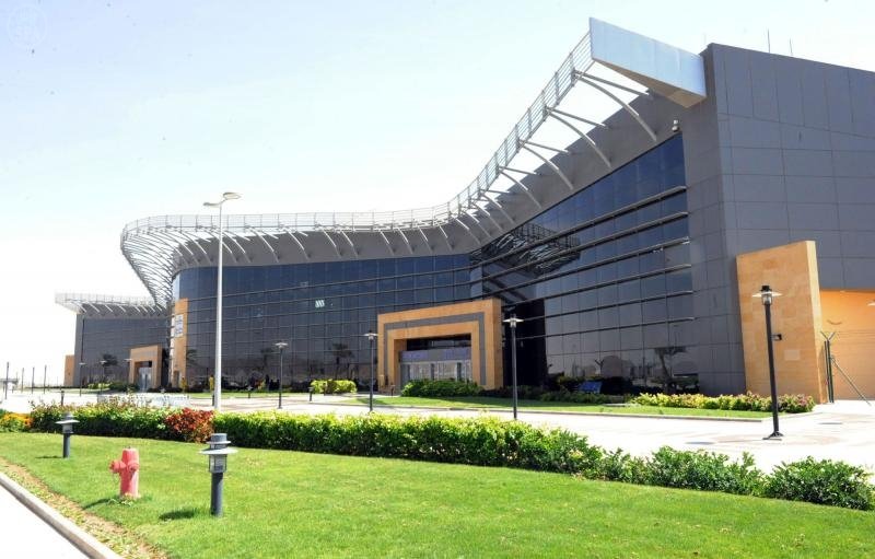 الهلال الأحمر بنجران يسلّم “شهادة امتثال” لمطار نجران الدولي 