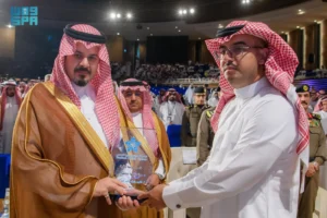 الأمير سلمان بن سلطان يرعى حفل تخرّج طلاب وطالبات البرامج الصحية