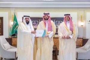 الأمير سعود بن بندر يستقبل مدير صحة الشرقية والمدير التنفيذي لـ(وقاية)