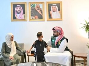 وصول الطفل الفلسطيني محمد حجازي إلى الرياض لتلقي العلاج بتوجيه من القيادة السعودية