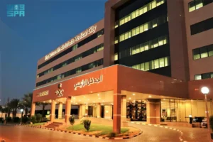 تدخل عاجل ينقذ حياة حاجة عراقية بمدينة الملك سلمان الطبية