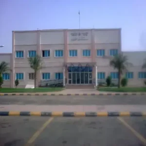 مستشفى خليص العام ينفذ مبادرة صحية لزيارة كبار السن في منازلهم