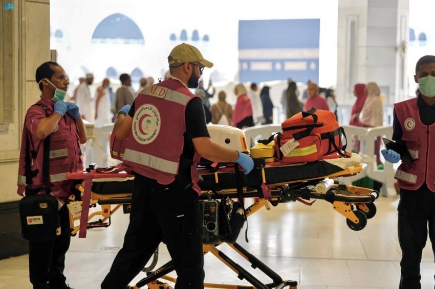 تدخل عاجل يعيد النبض لمعتمر باكستاني توقف قلبه بمستشفى أجياد للطوارئ 