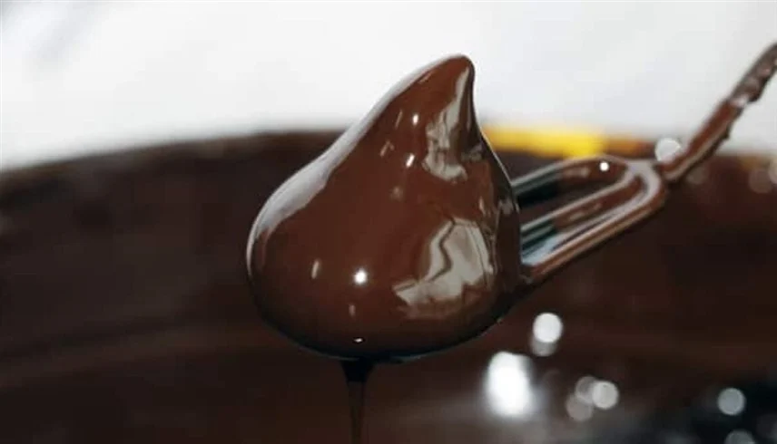 الشكولاتة الداكنة تقدم فوائد صحية للقلب 