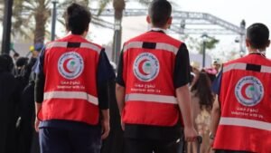 الهلال الأحمر بجازان ينقذ رضيعًا تعرّض لتشنّجات حرجة في منطقة جبلية