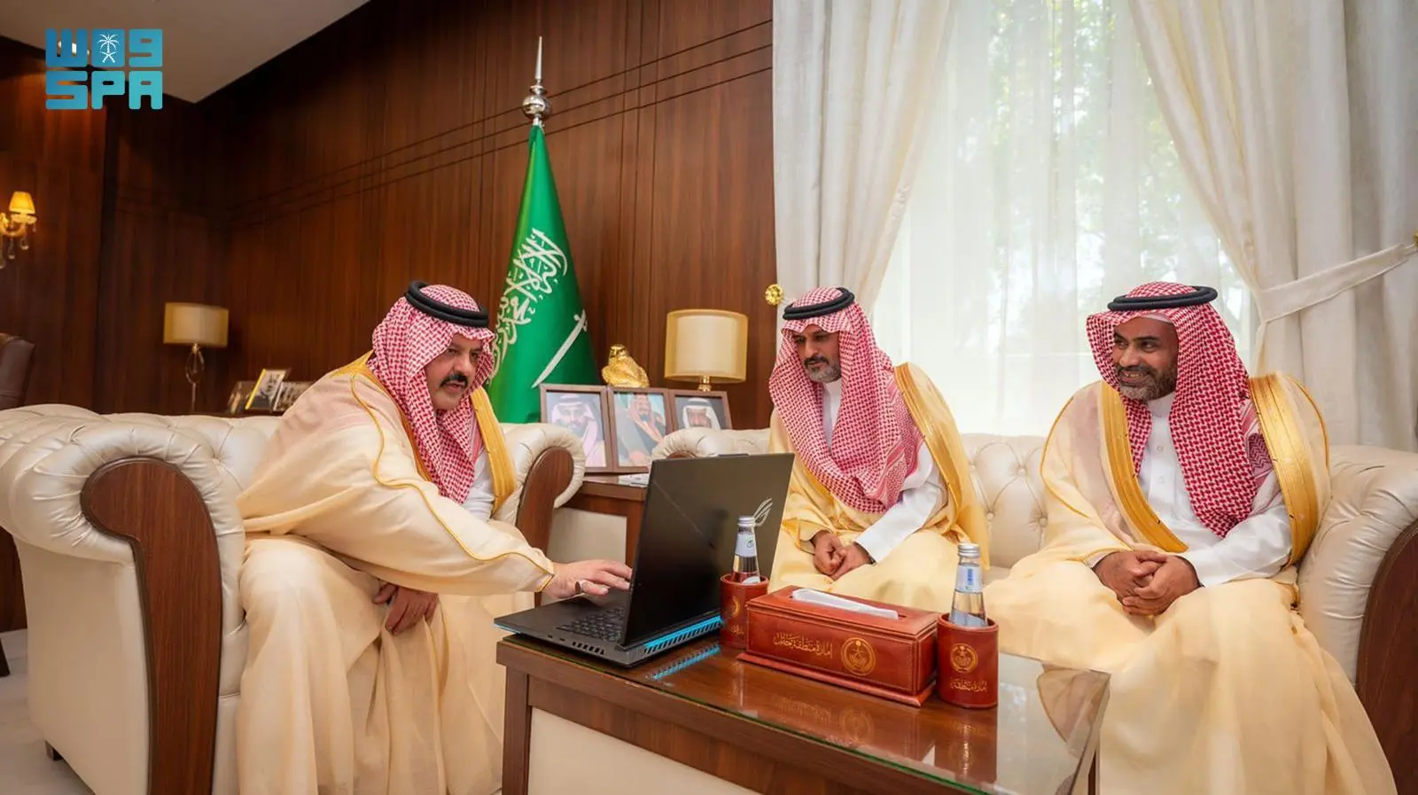 أمير منطقة حائل يدشّن مبادرة “أبناؤنا بعيون الصحة” 