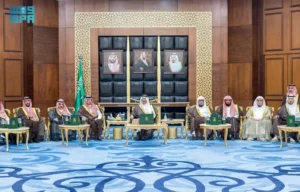 أمير المنطقة الشرقية يستقبل مجلس إدارة جمعية السرطان السعودية
