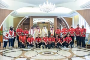 أمير المنطقة الشرقية يكرّم المتميزين من منسوبي الهلال الأحمر ويثمّن جهودهم