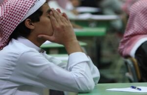 إعادة ضبط النوم مع بداية العام الدراسي.. استثمار في صحة الطلاب وتفوقهم